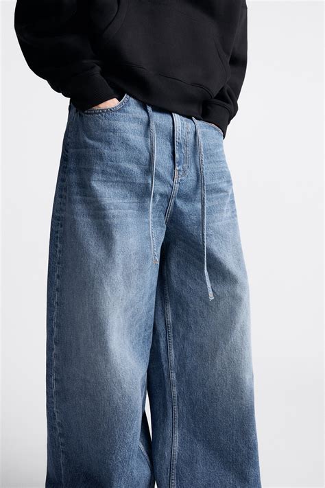 zara baggy jeans price.